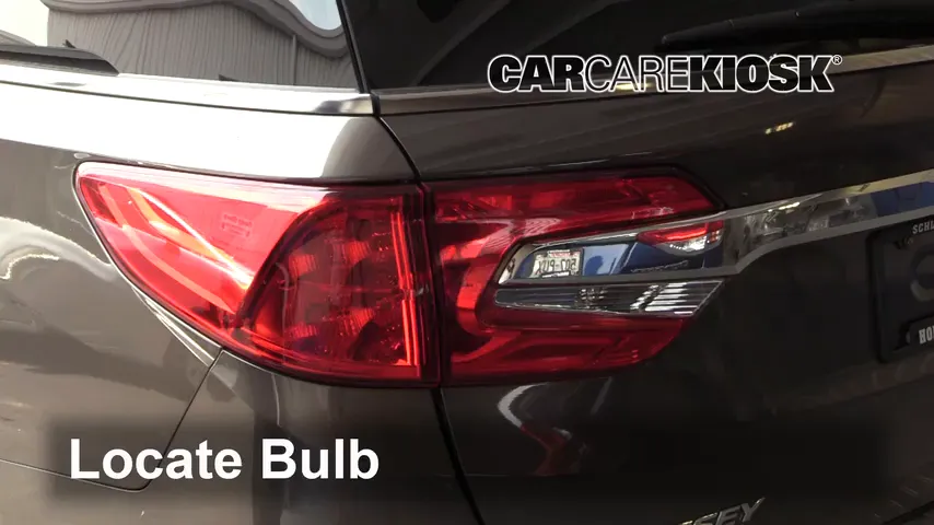 2018 Honda Odyssey EX-L 3.5L V6 Lights Brake Light (replace bulb)
